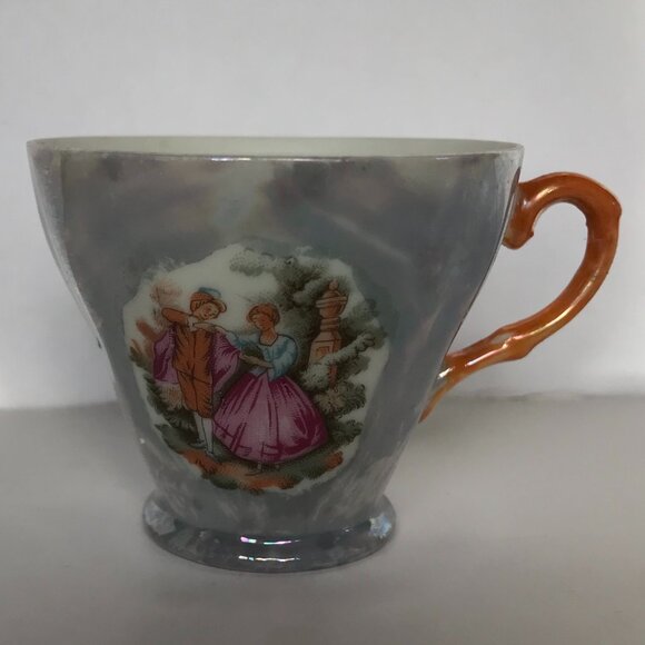 VTG Lusterware Japan Courting Couple Tea Cup Demitasse Set of 2 Hand Paint 2 oz - Picture 5 of 9